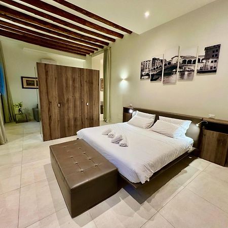 Suite Madoneta เวนิส ภายนอก รูปภาพ
